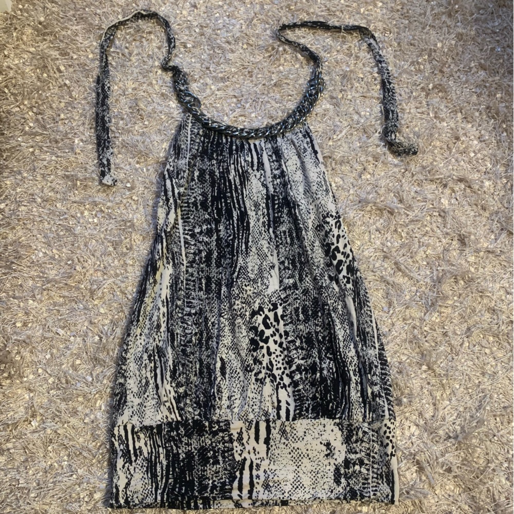 3 for $30 ⚡️ Y2K Vintage Guess Halter Top with chain - ties at the neck - sz S